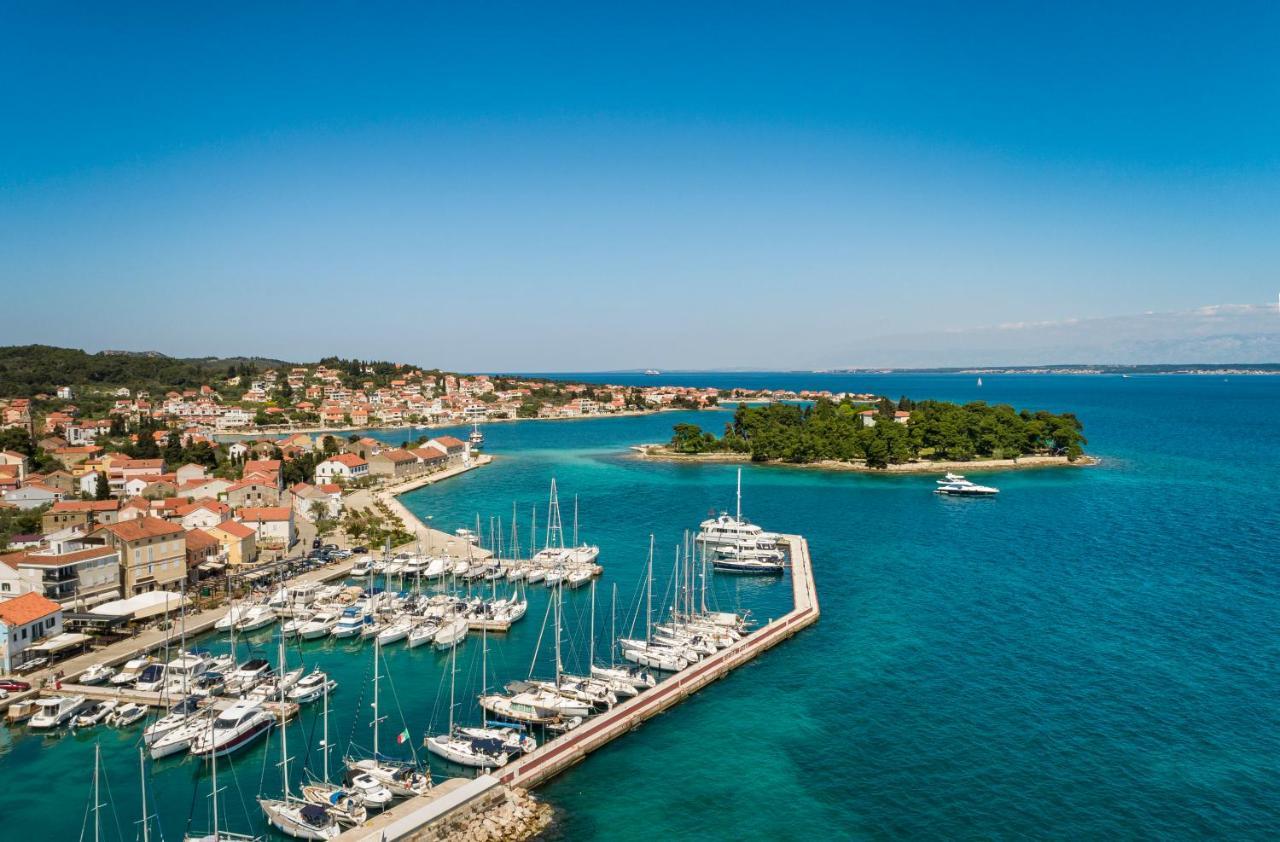 Dunatovi Dvori Heritage Hotel Preko Luaran gambar