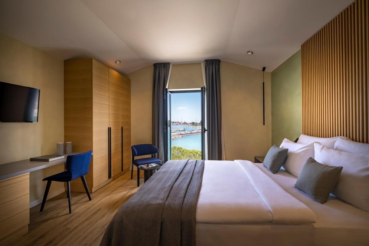 Dunatovi Dvori Heritage Hotel Preko Luaran gambar