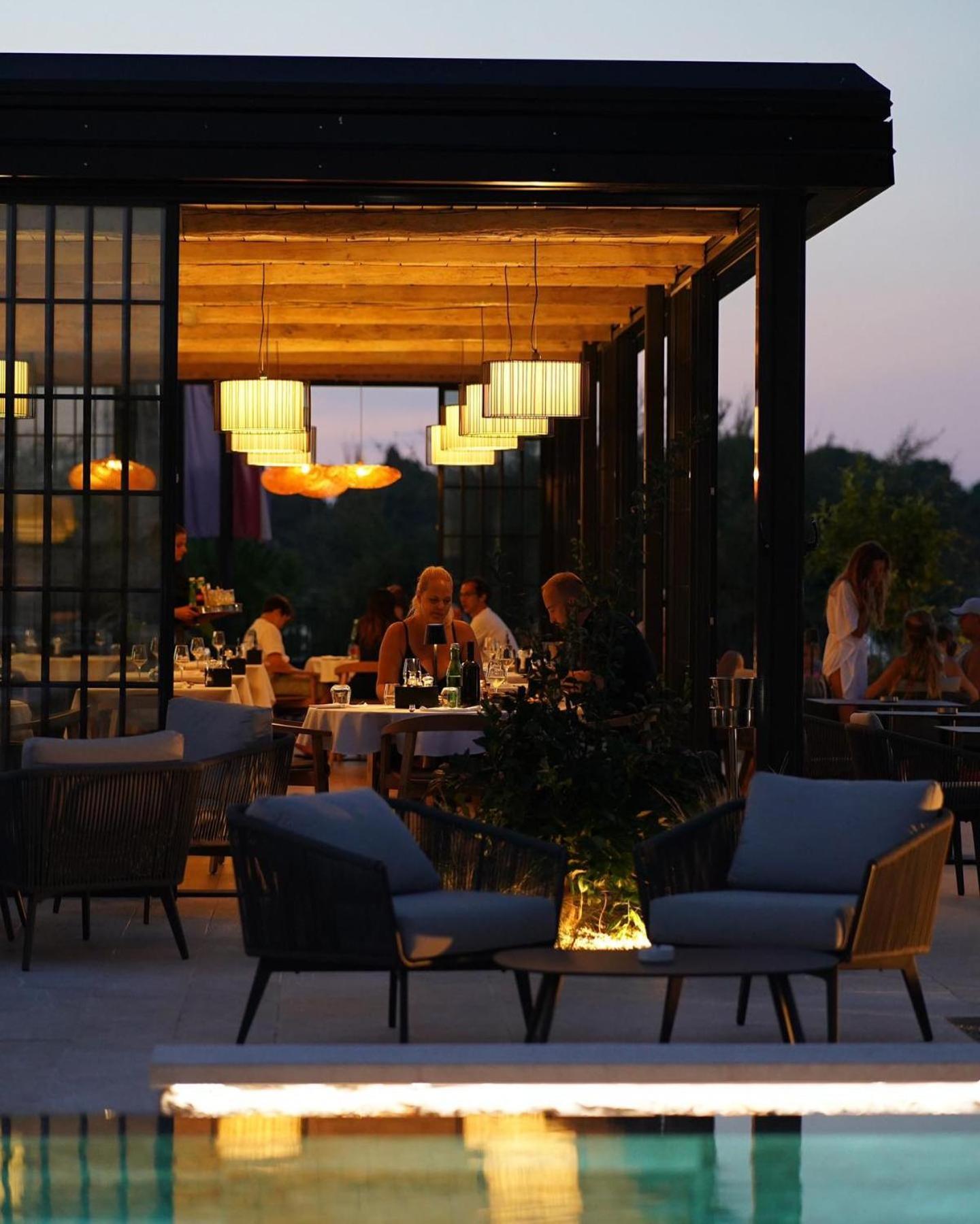 Dunatovi Dvori Heritage Hotel Preko Luaran gambar